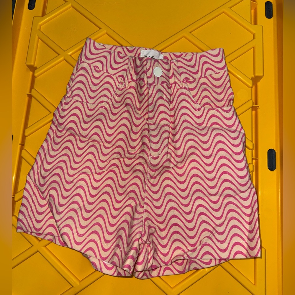 Love + Harmony Small Swirl Pink Shorts